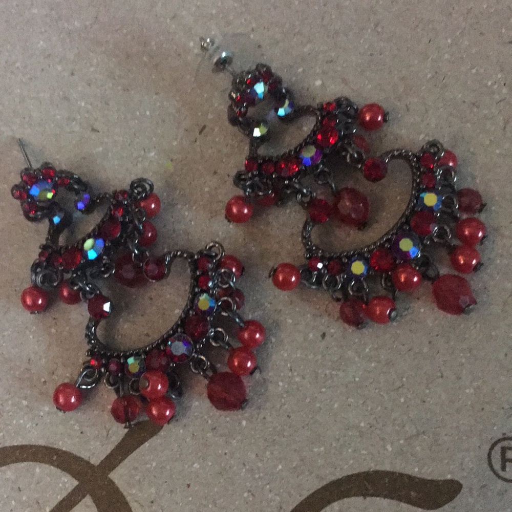 Red beaded cute vintage style earrings